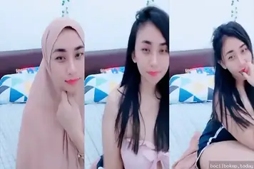Cewek Hijab Polos Lepas Kendali di Aplikasi Live